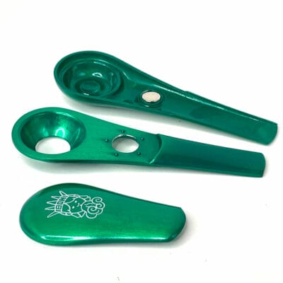 Pocket Pipe with Magnetic Cover - Green