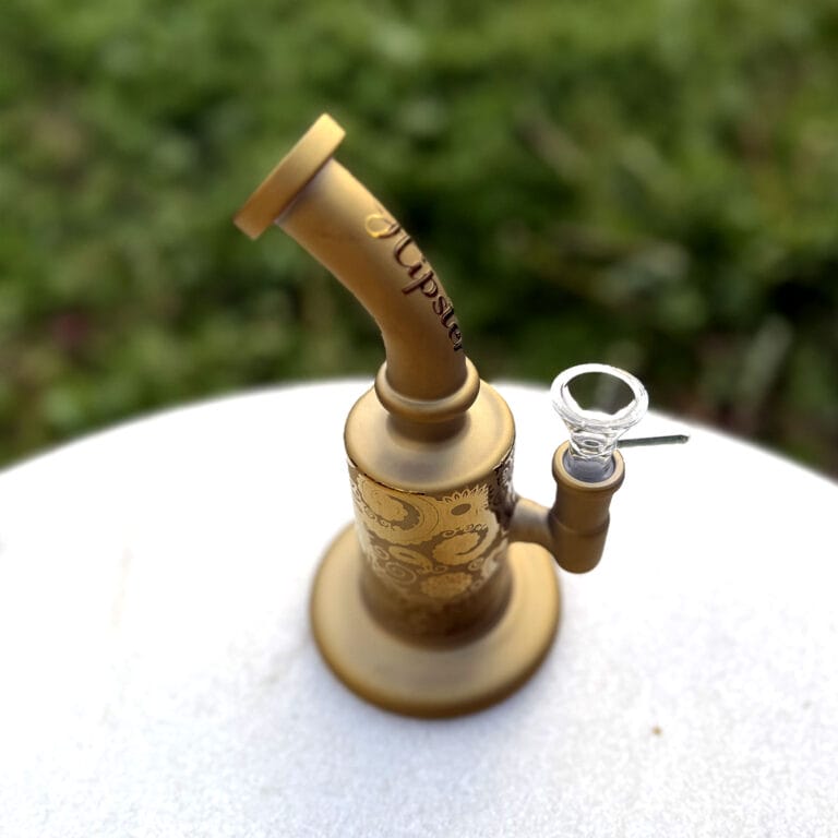 Best Mini Bongs For Discreet Smoking 1 Small Bong Best One Hitters