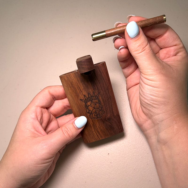 How To Use A One Hitter Dugout For Weed